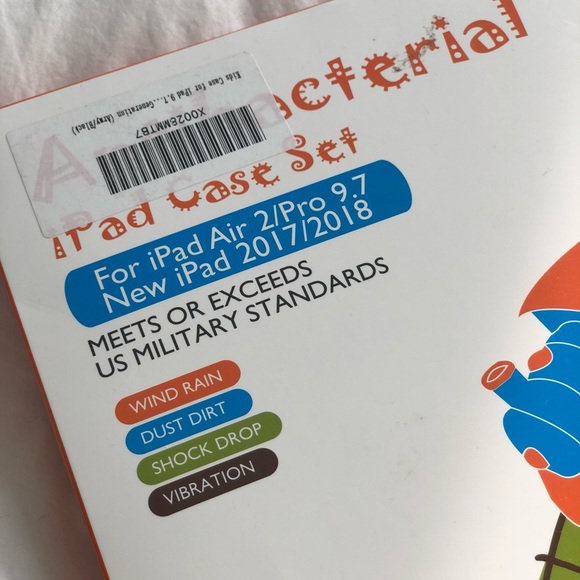 Ipad case set. Brand new in original box etc. - Picture 6 of 9